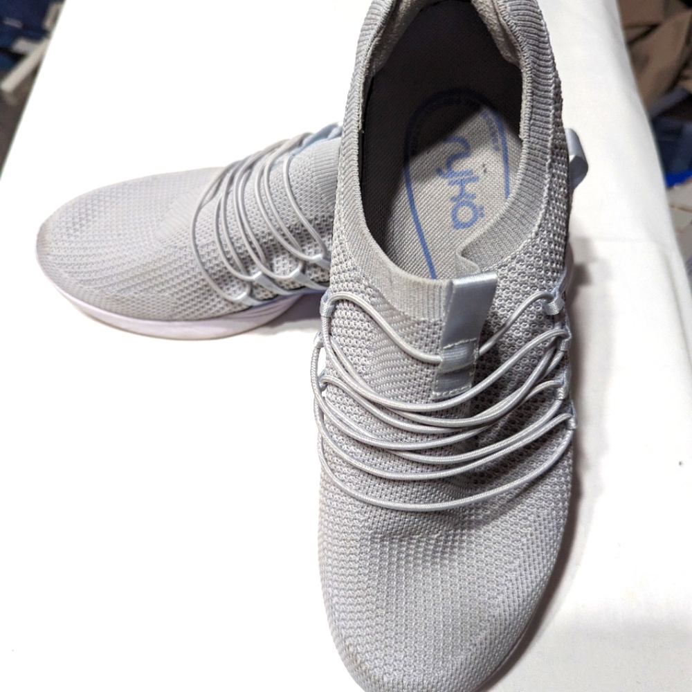 Ryka like new slip on sneakers size 11